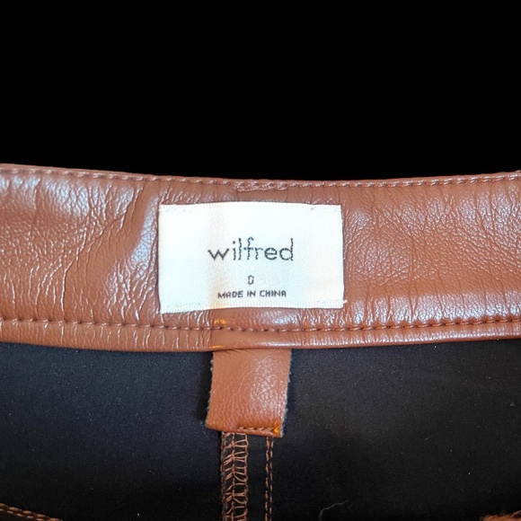 Wilfred by Aritzia: Vegan Leather Skirt - Picture 3 of 3